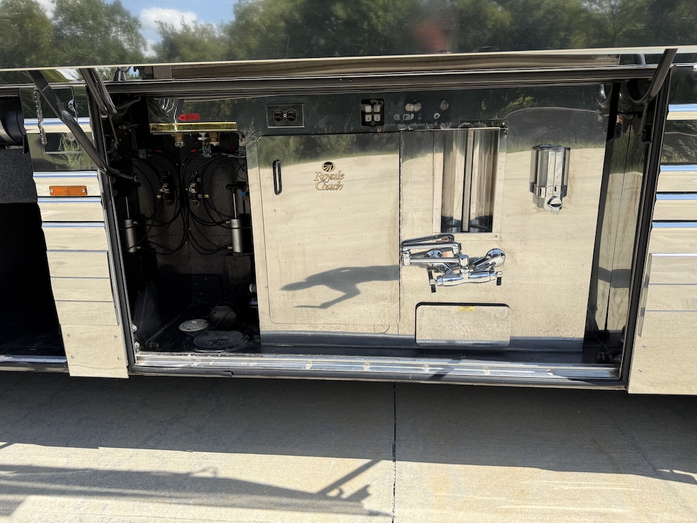 2006 Prevost Royale XLII For Sale