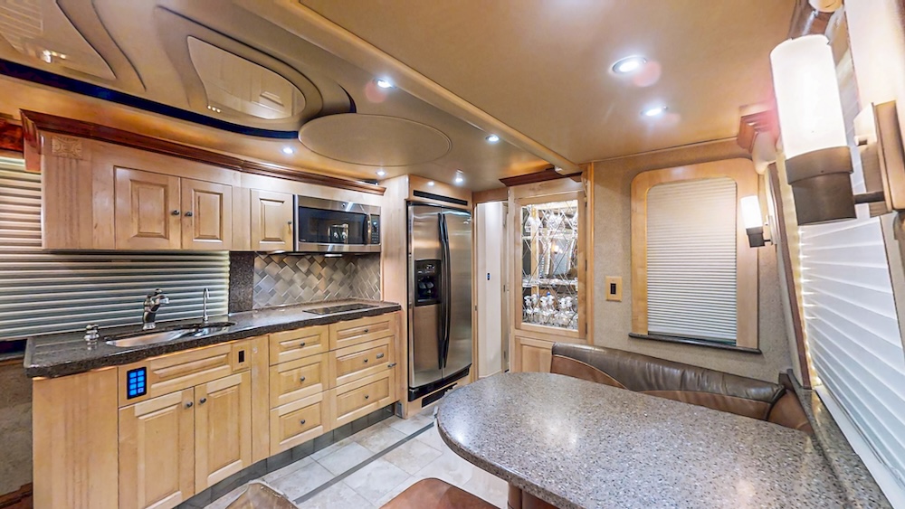 2006 Prevost Royale XLII For Sale