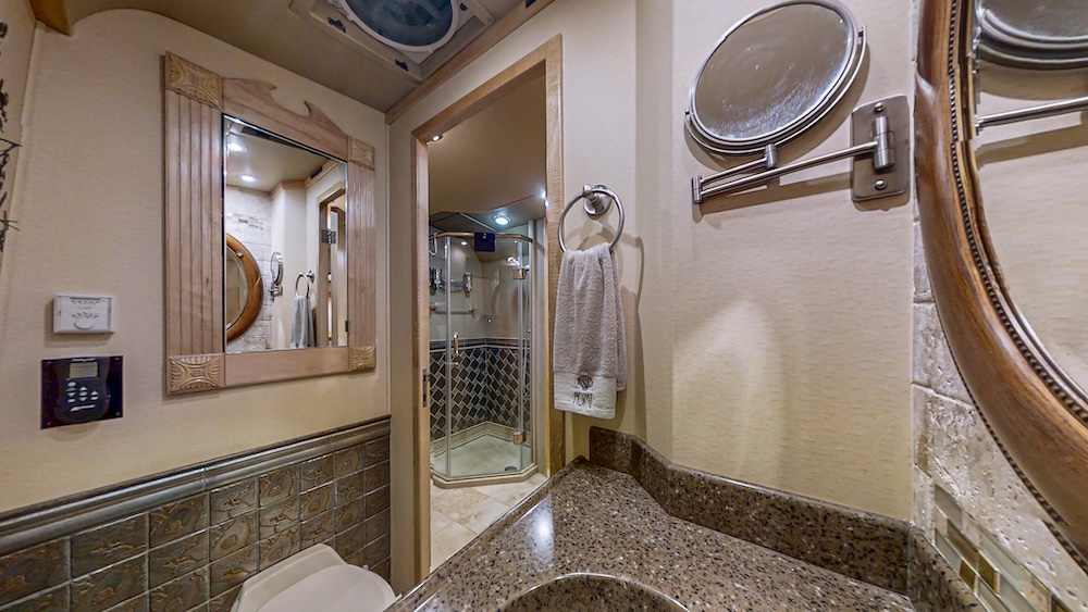 2006 Prevost Royale XLII For Sale