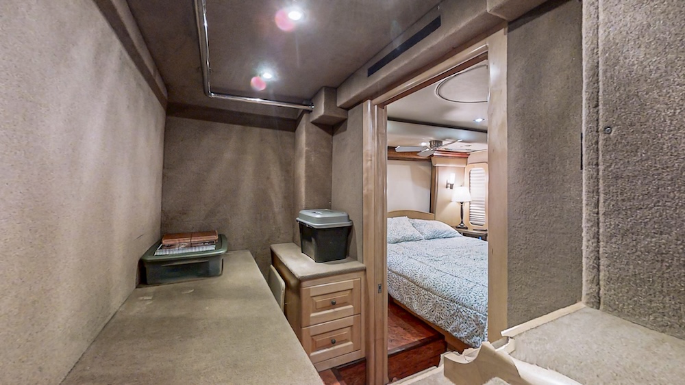 2006 Prevost Royale XLII For Sale