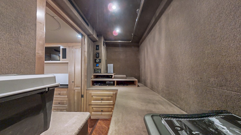 2006 Prevost Royale XLII For Sale