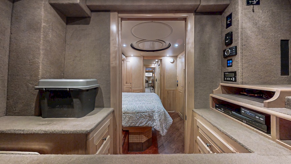 2006 Prevost Royale XLII For Sale