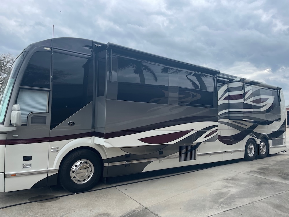 2007 Prevost Featherlite  H3-45 For Sale