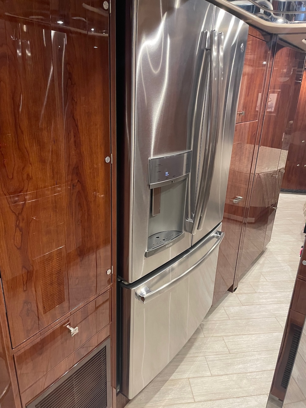 2007 Prevost Featherlite  H3-45 For Sale