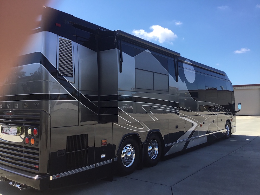 2007 Prevost Featherlite H3-45 For Sale