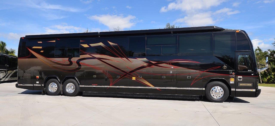 2007 Prevost Featherlite H3-45 For Sale