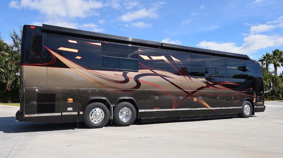 2007 Prevost Featherlite H3-45 For Sale