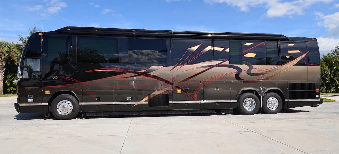 2007 Prevost Featherlite H3-45 For Sale