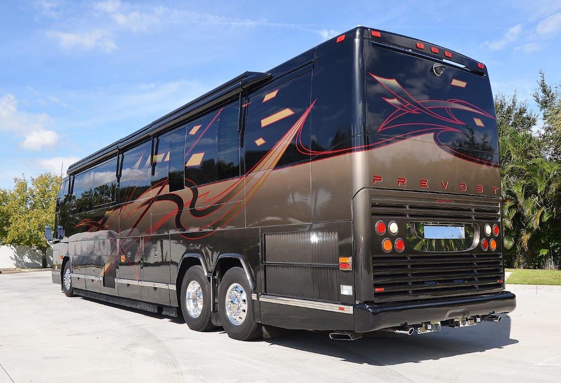 2007 Prevost Featherlite H3-45 For Sale