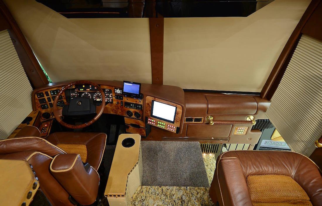 2007 Prevost Featherlite H3-45 For Sale