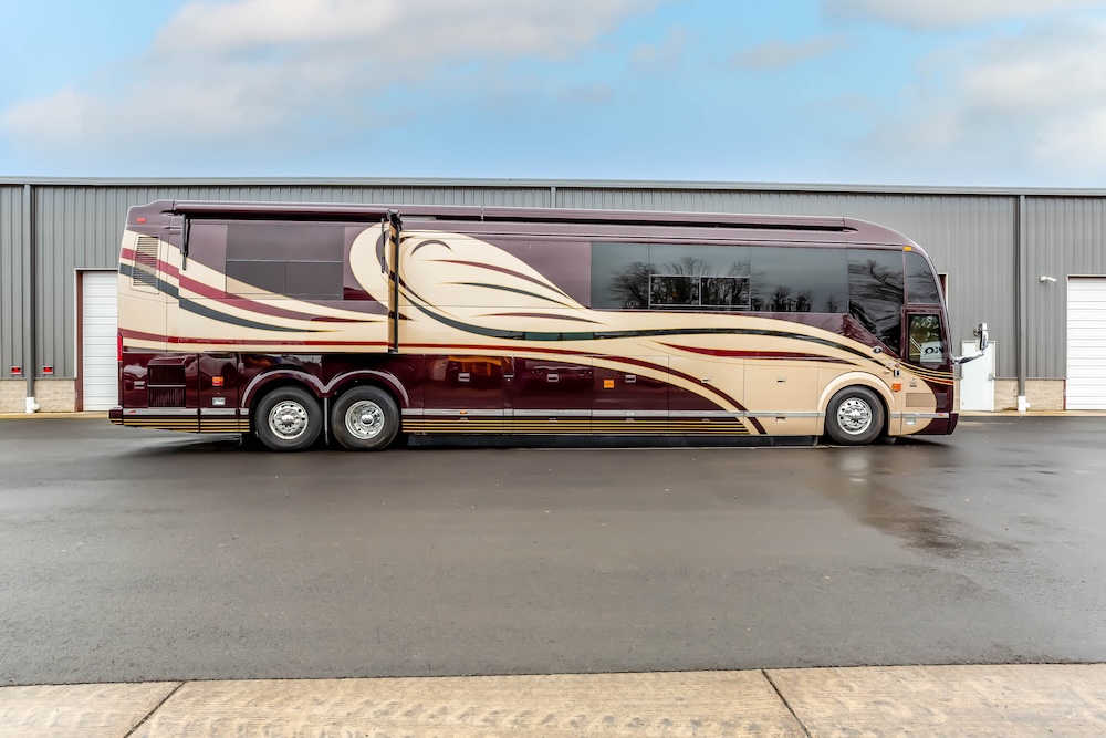 2007 Prevost Featherlite H3-45 For Sale