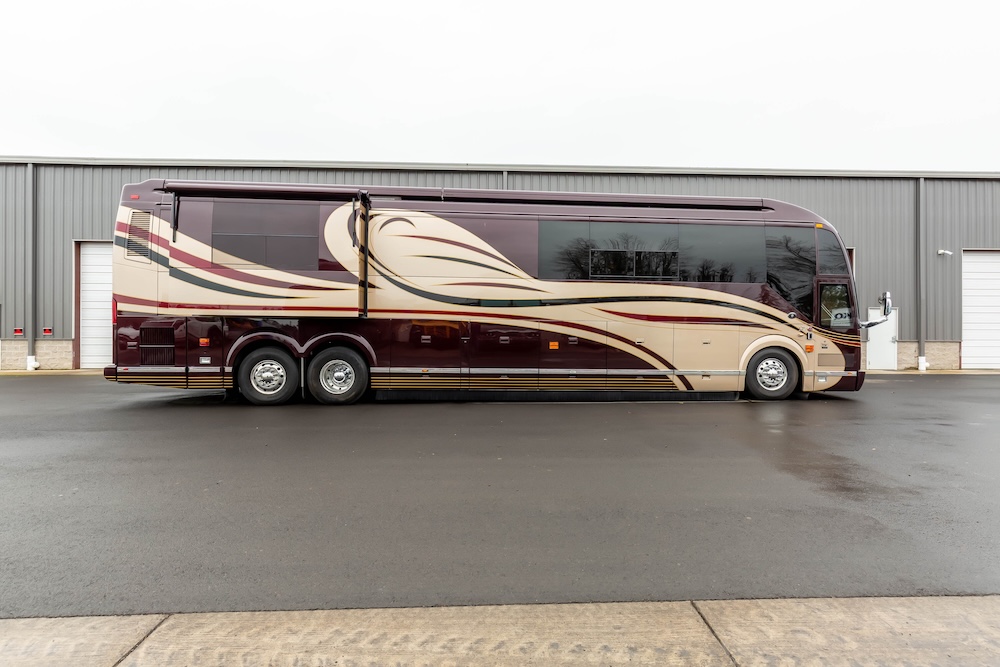 2007 Prevost Featherlite H3-45 For Sale