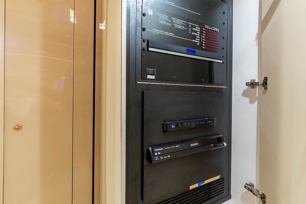 2007 Prevost Featherlite H3-45 For Sale