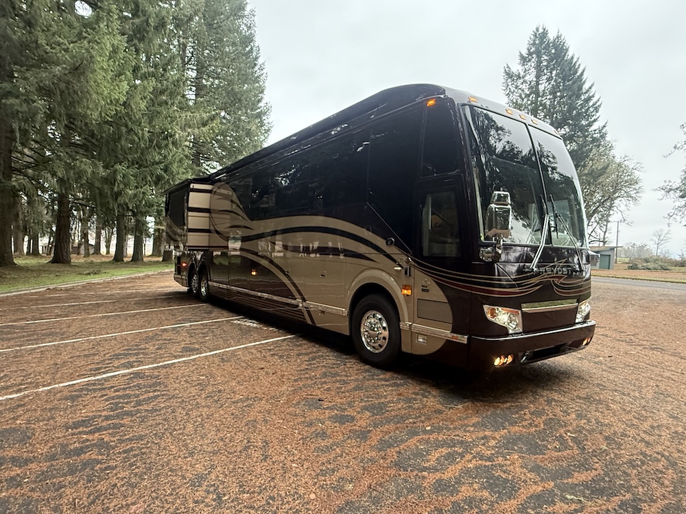 2007 Prevost Featherlite H3-45 For Sale