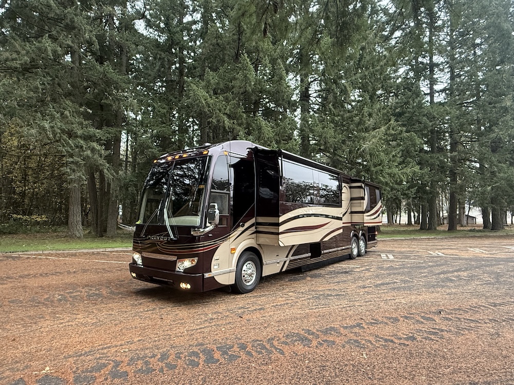 2007 Prevost Featherlite H3-45 For Sale