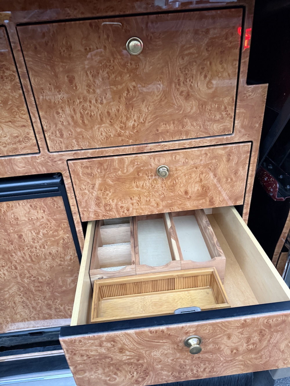 2007 Prevost Featherlite H3-45 For Sale