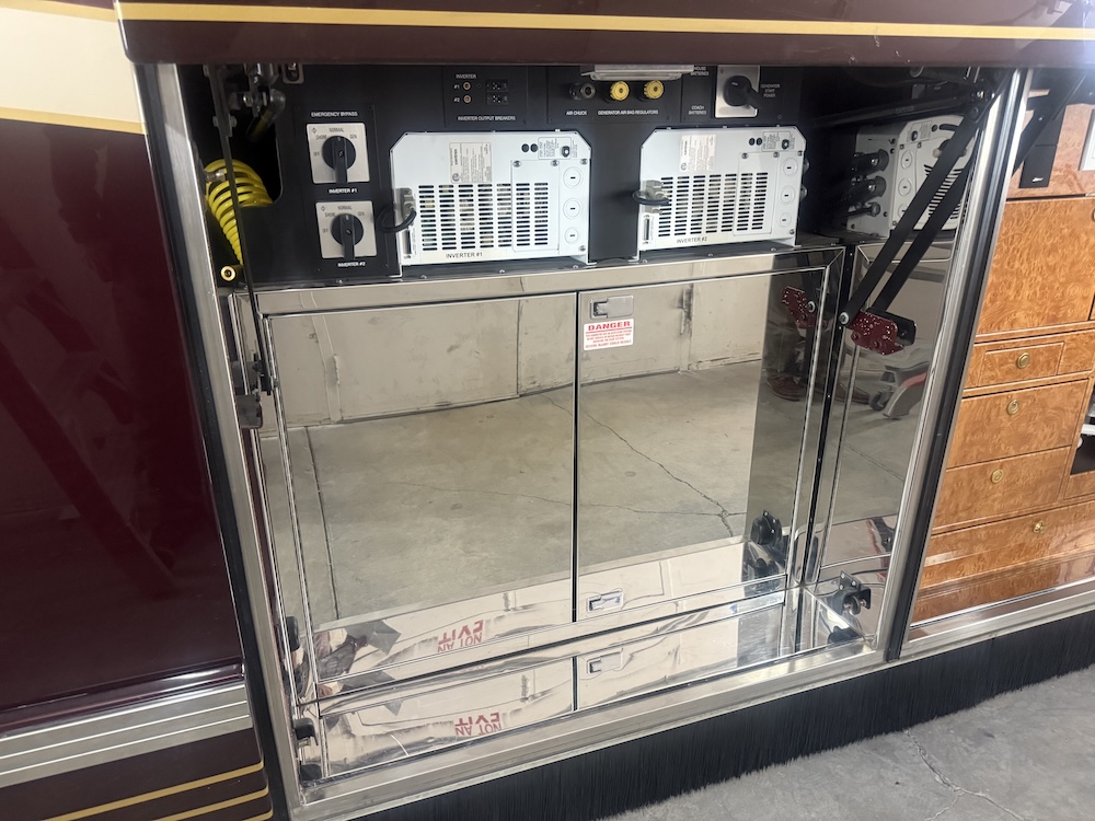 2007 Prevost Featherlite H3-45 For Sale