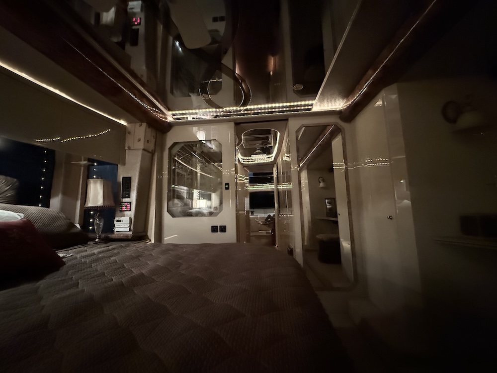 2007 Prevost Featherlite H3-45 For Sale