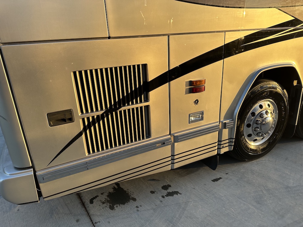 2007 Prevost Featherlite H3-45 For Sale