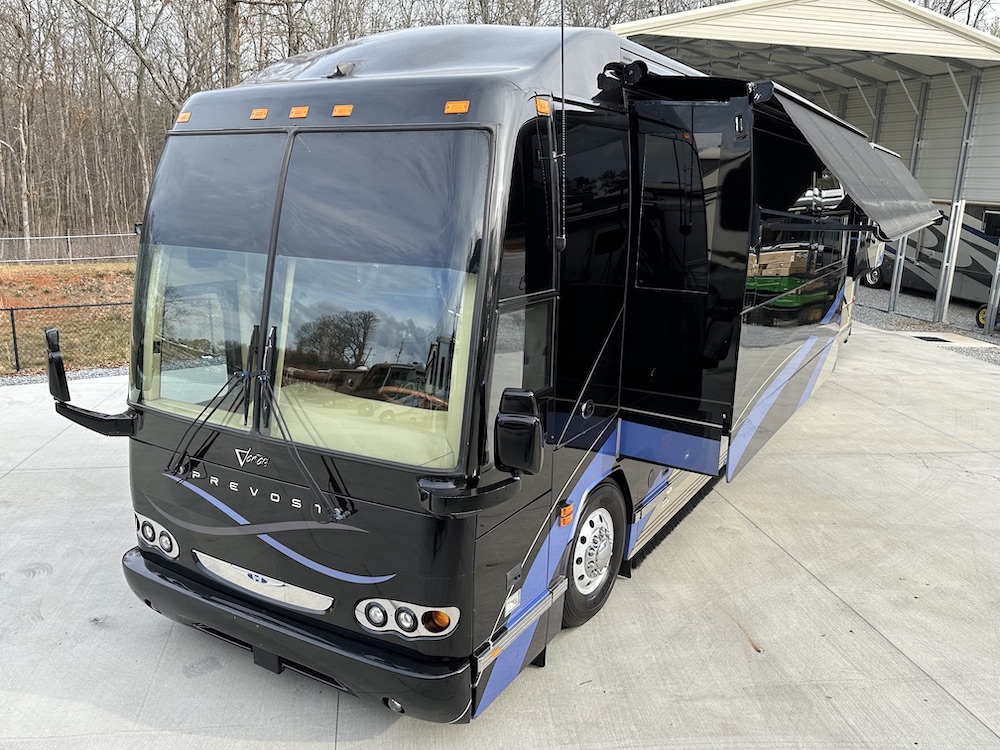 2007 Prevost Featherlite H3-45 For Sale