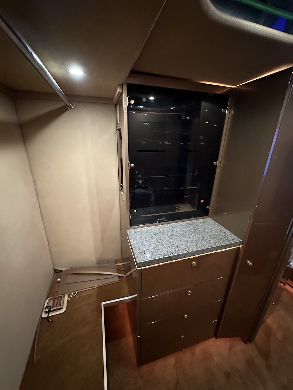 2007 Prevost Featherlite H3-45 For Sale