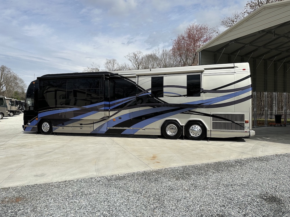 2007 Prevost Featherlite H3-45 For Sale