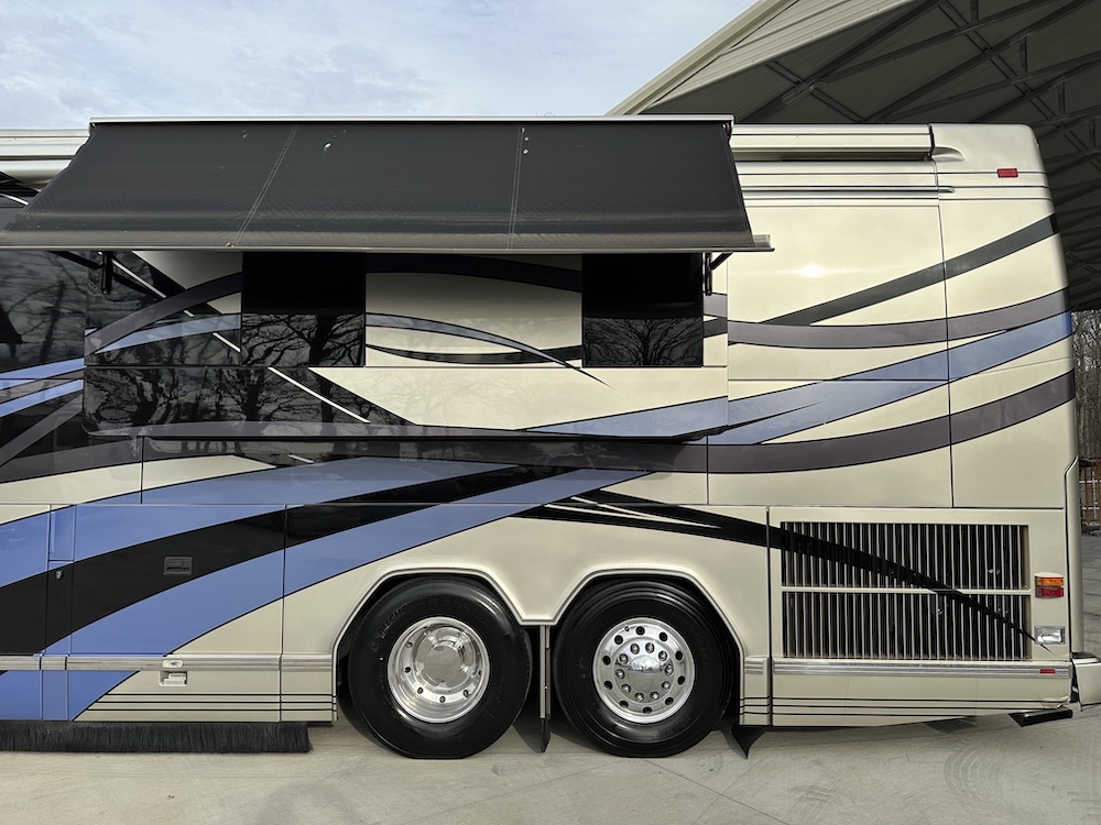 2007 Prevost Featherlite H3-45 For Sale