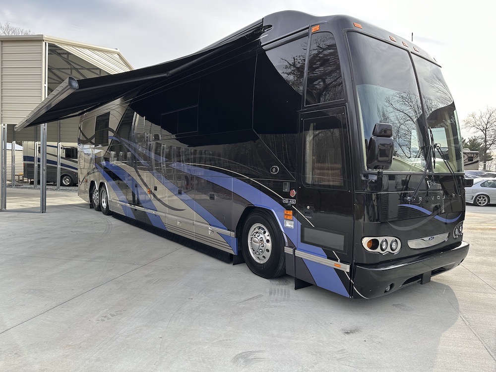 2007 Prevost Featherlite H3-45 For Sale