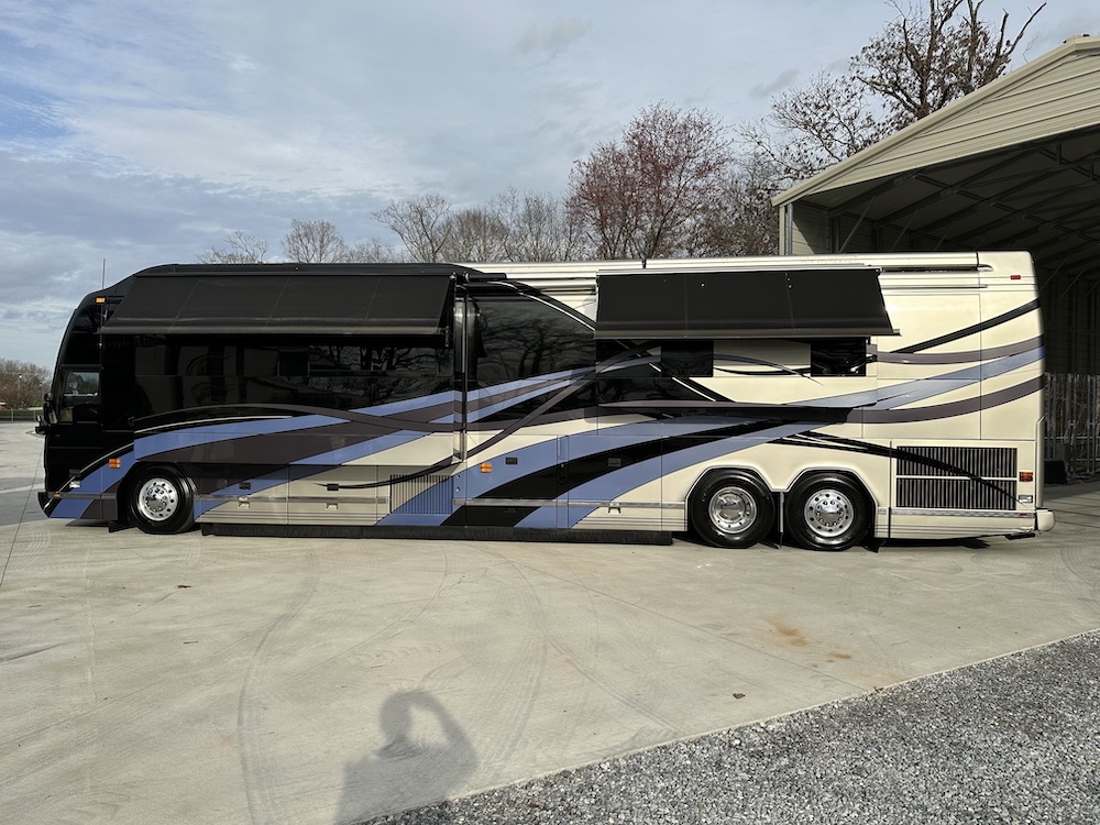 2007 Prevost Featherlite H3-45 For Sale