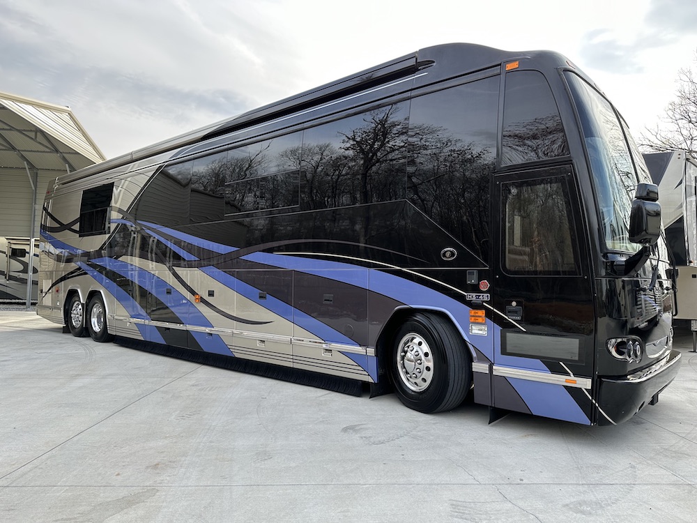 2007 Prevost Featherlite H3-45 For Sale