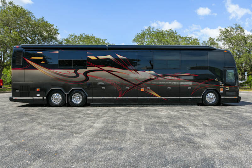 2007 Prevost Featherlite H3-45 For Sale
