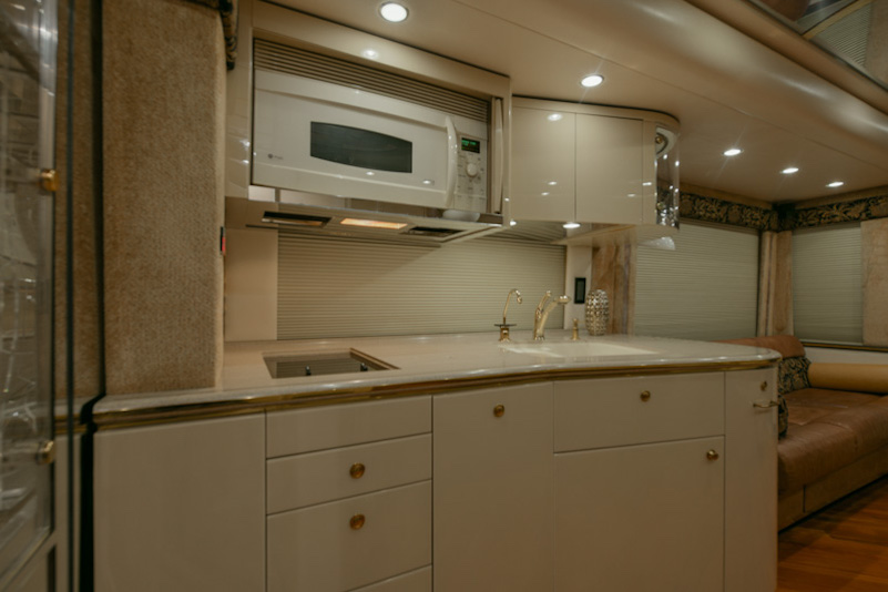 2007 Prevost Featherlite H3-45 For Sale