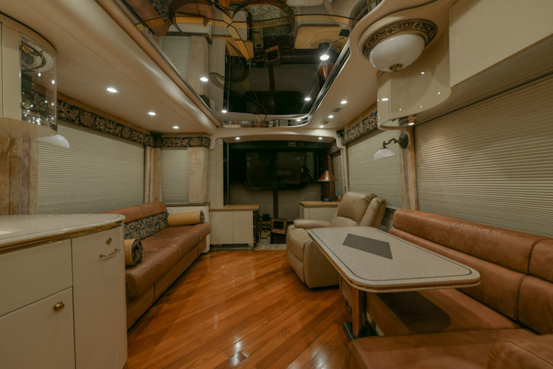 2007 Prevost Featherlite H3-45 For Sale