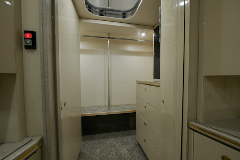 2007 Prevost Featherlite H3-45 For Sale