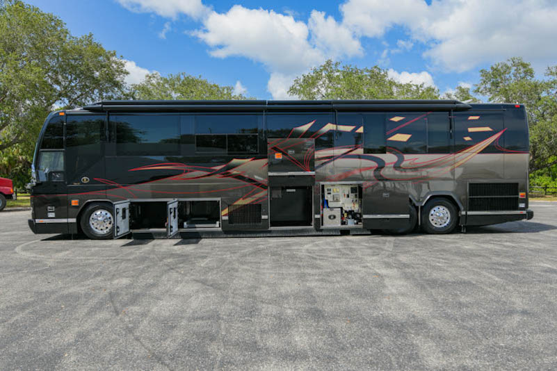 2007 Prevost Featherlite H3-45 For Sale