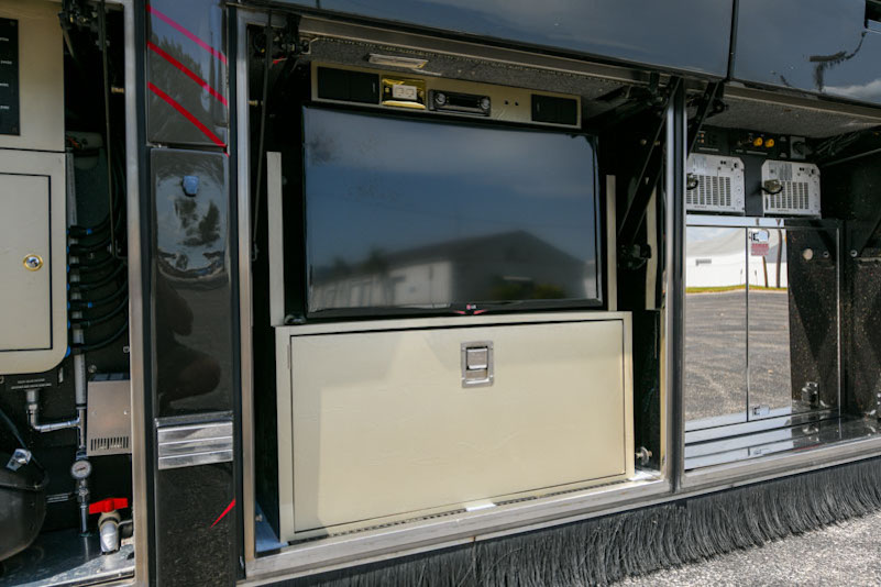 2007 Prevost Featherlite H3-45 For Sale