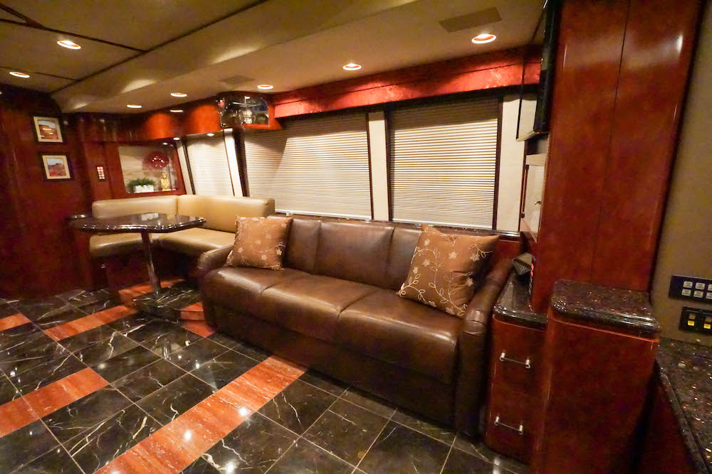 2007 Prevost Marathon H3-45 For Sale