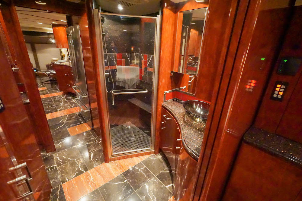 2007 Prevost Marathon H3-45 For Sale