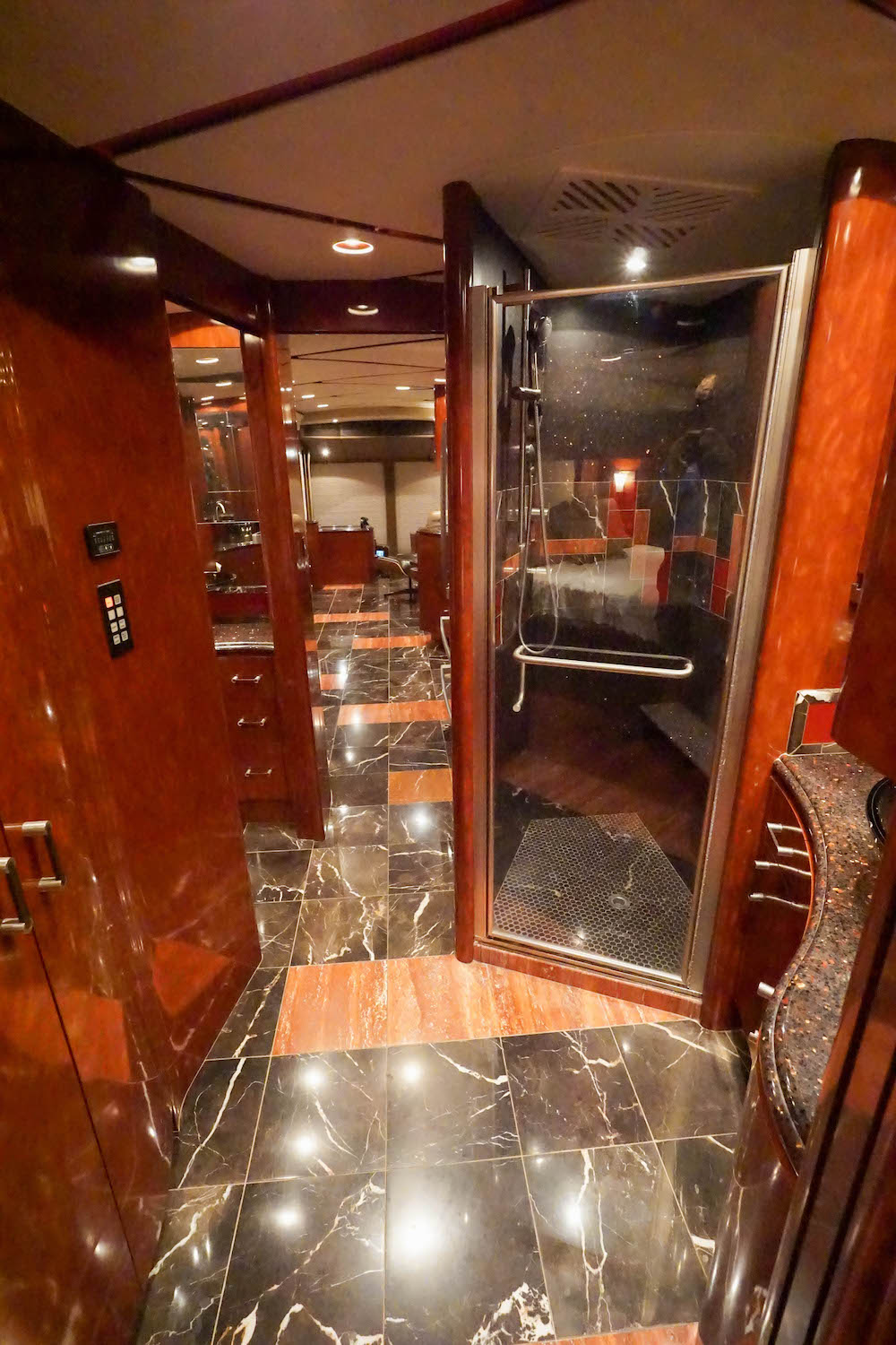 2007 Prevost Marathon H3-45 For Sale