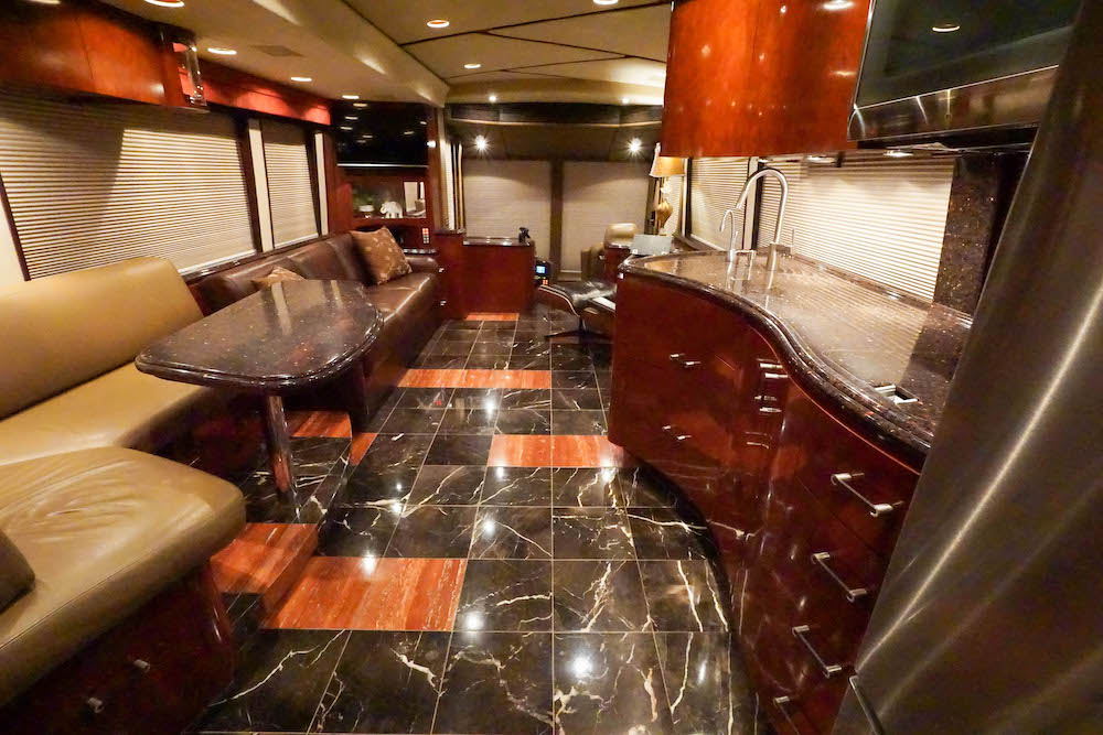 2007 Prevost Marathon H3-45 For Sale