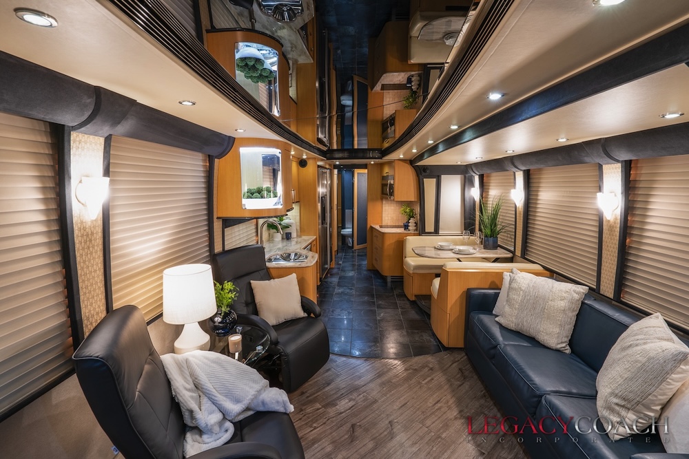 2007 Prevost Legendary XLII For Sale