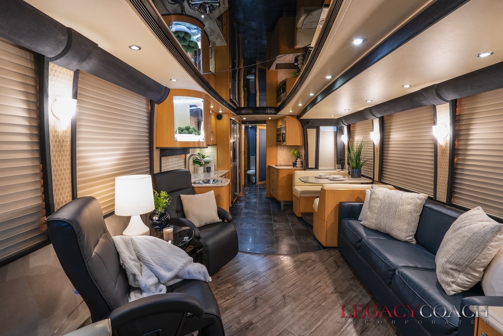 2007 Prevost Legendary XLII For Sale