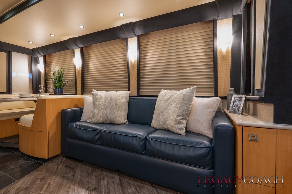 2007 Prevost Legendary XLII For Sale