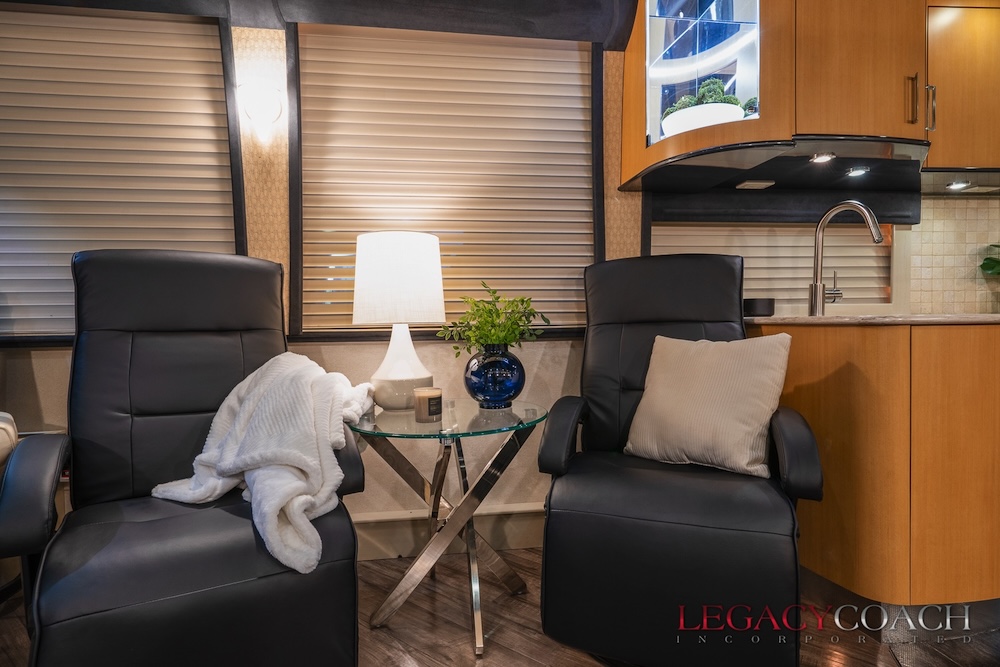 2007 Prevost Legendary XLII For Sale