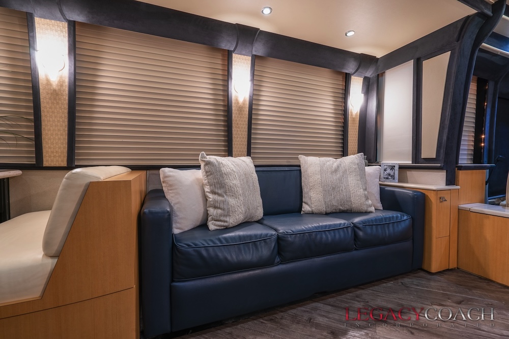 2007 Prevost Legendary XLII For Sale