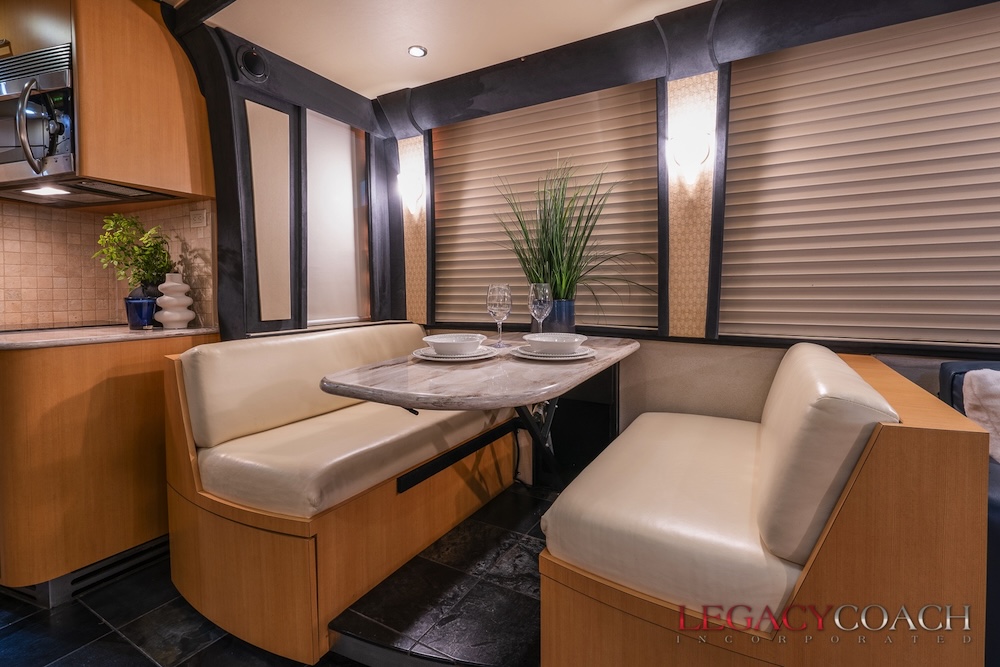 2007 Prevost Legendary XLII For Sale