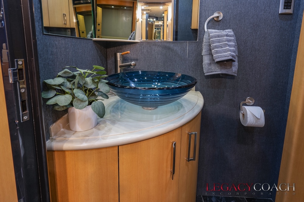 2007 Prevost Legendary XLII For Sale