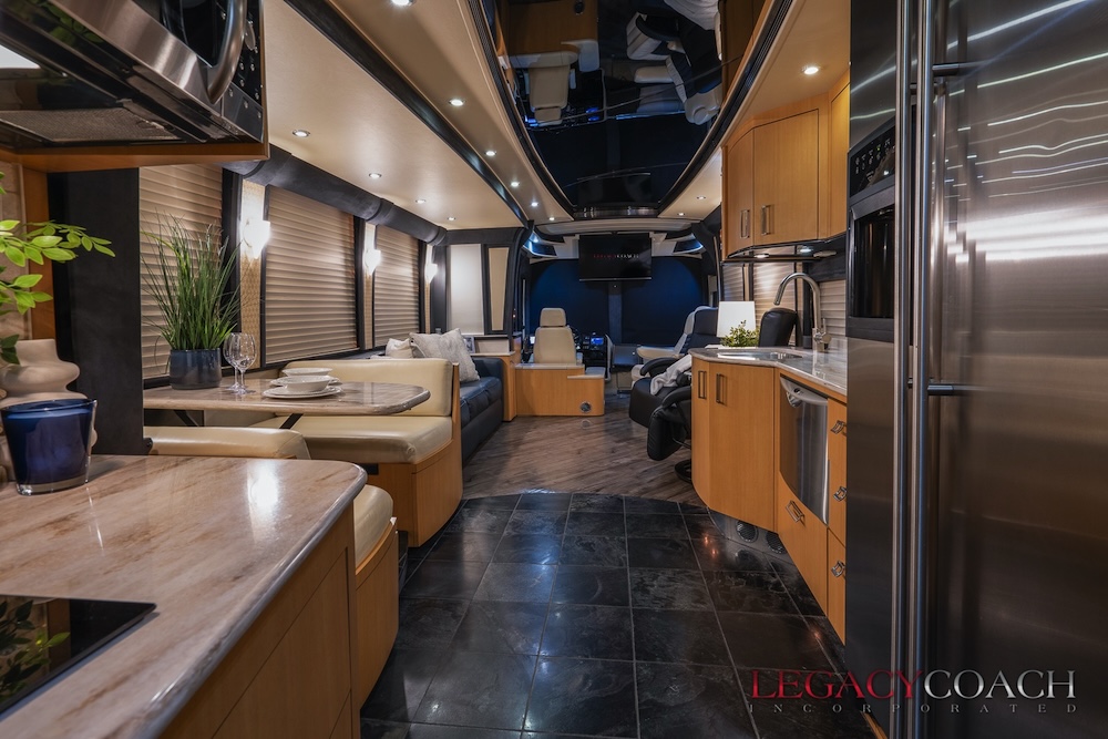 2007 Prevost Legendary XLII For Sale