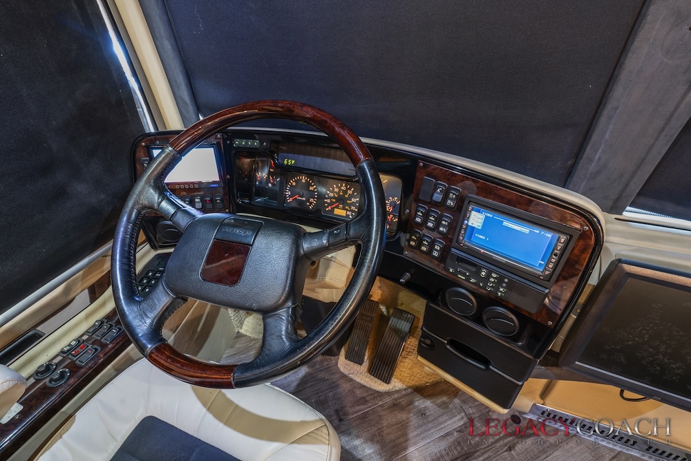 2007 Prevost Legendary XLII For Sale