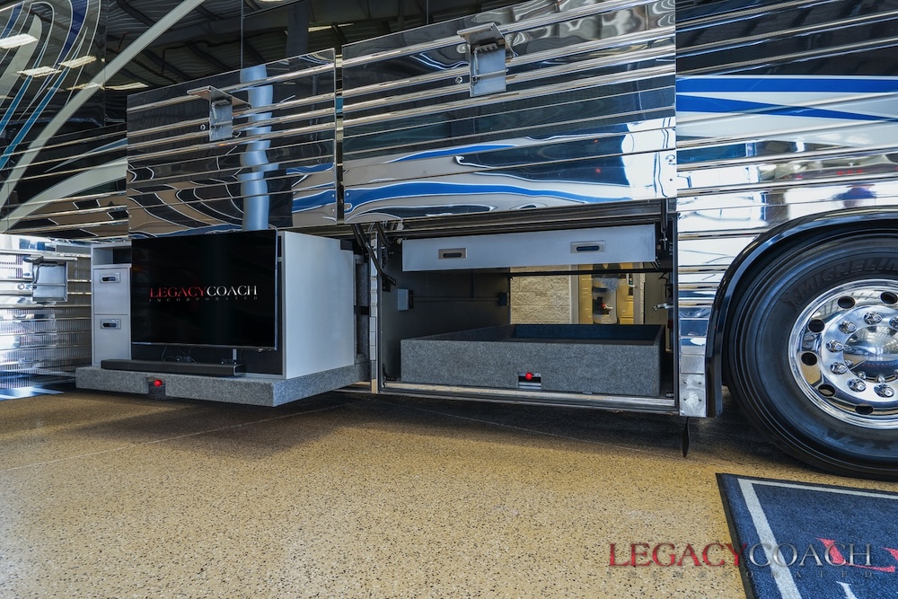 2007 Prevost Legendary XLII For Sale